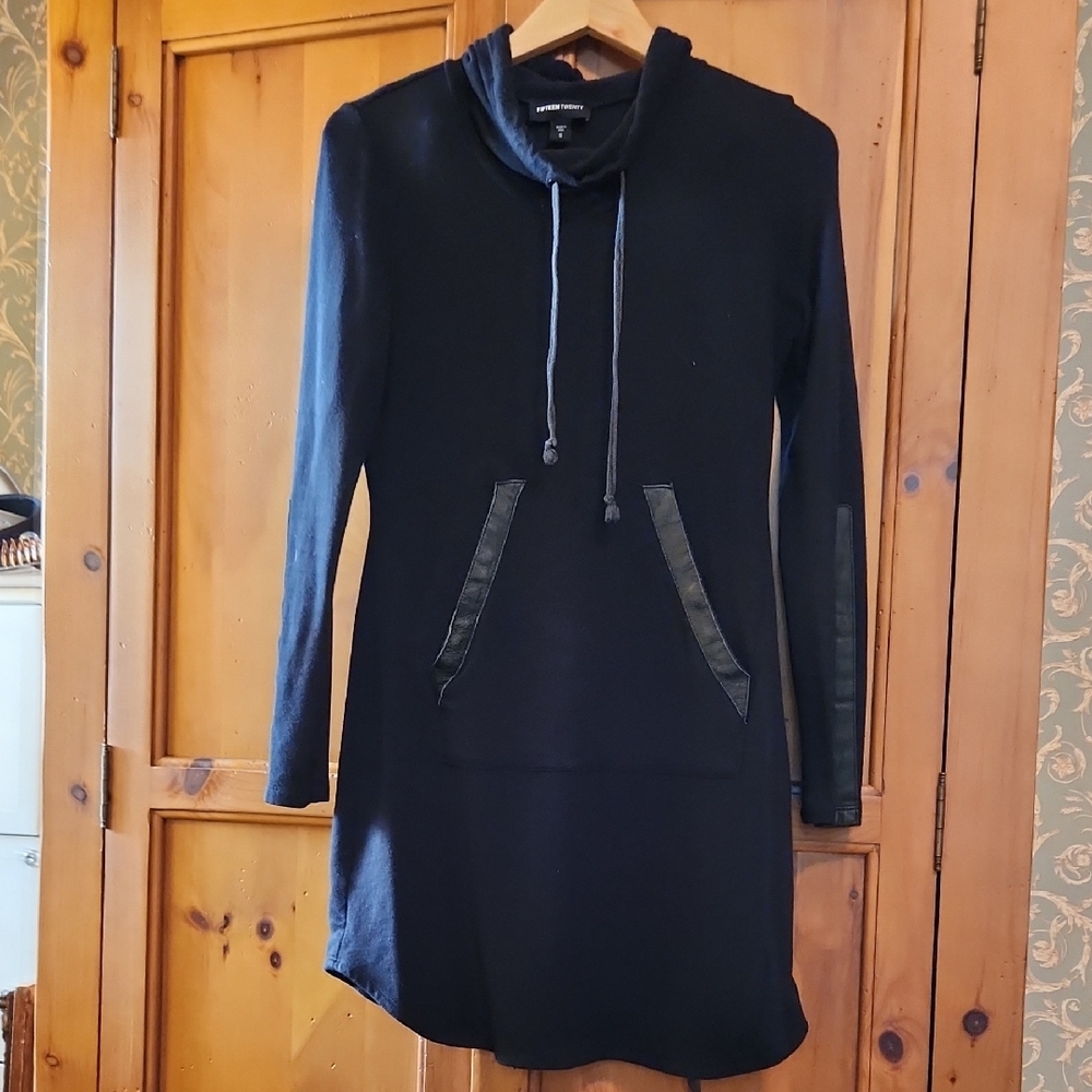 Fifteen Twenty Black Long Sleeve Hooded Sweater